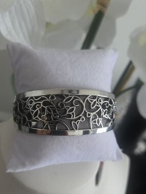 Paparazzi Vine Garden Silver Bracelet NWT